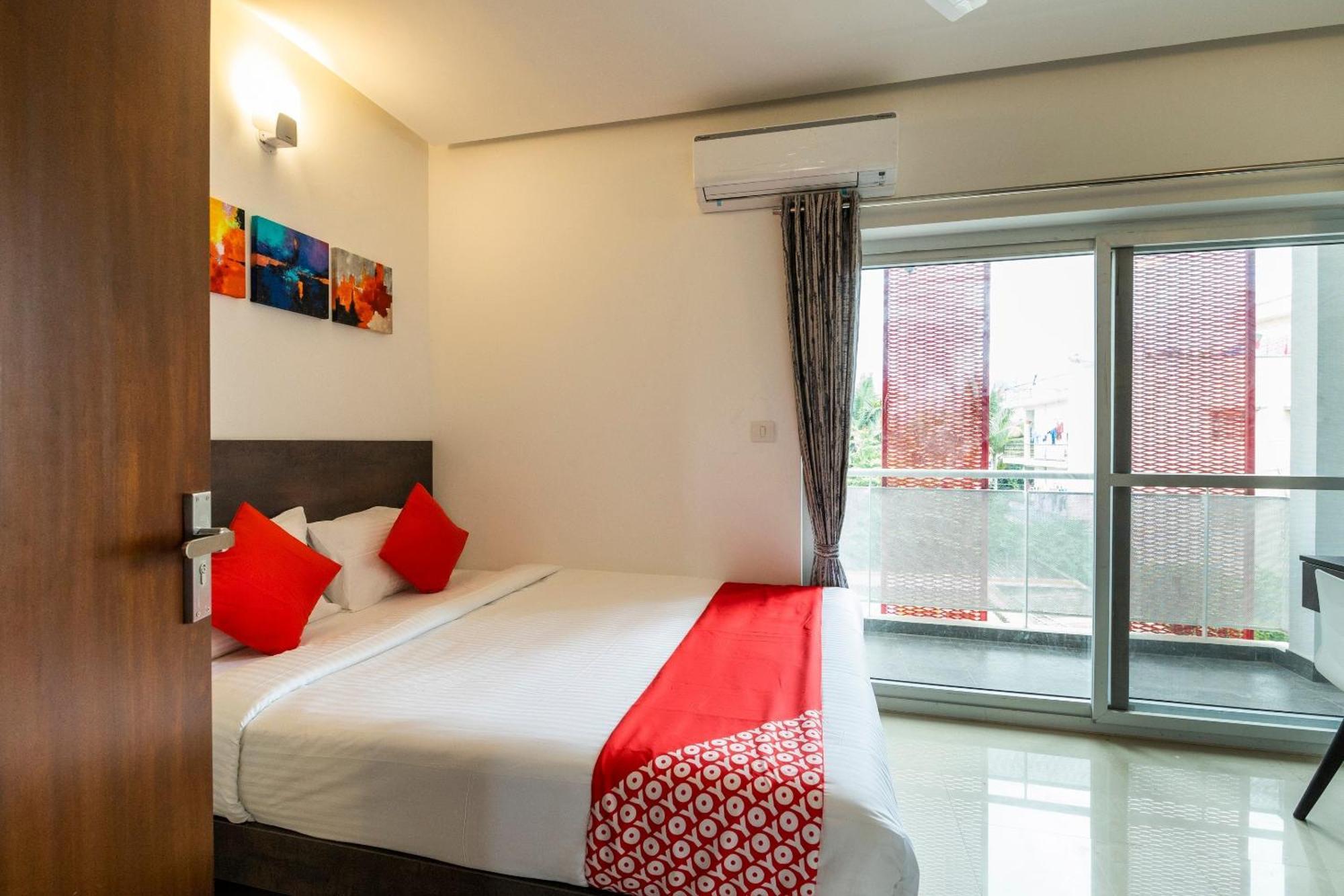Hotel Super Townhouse Hebbal à Bangalore Extérieur photo