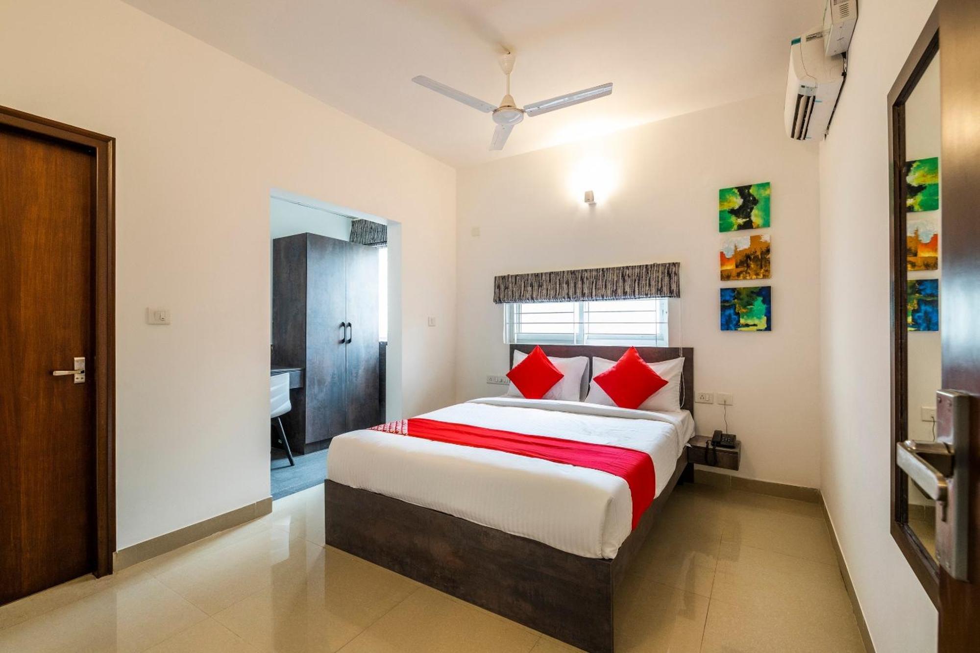 Hotel Super Townhouse Hebbal à Bangalore Extérieur photo